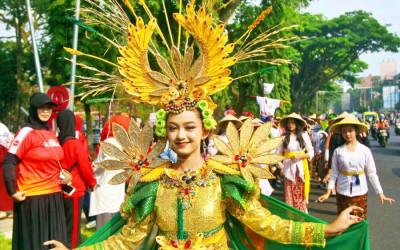 Karnaval Kebangsaan Siswa Rayakan HUT RI di Malang