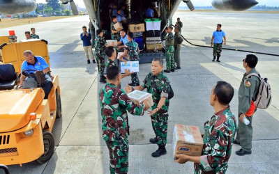 Lanud Adisutjipto Salurkan Bantuan Gempa NTT