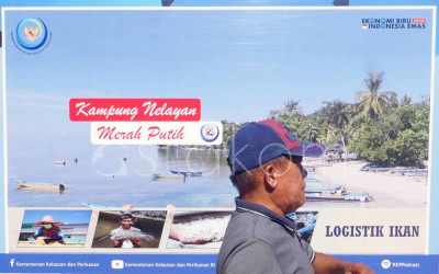 Peninjauan Kesiapan Kampung Nelayan Merah Putih Untia di Makassar