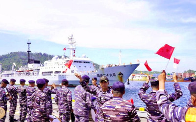 Penyambutan Kapal Perang China di Pelabuhan Bitung