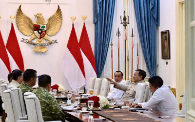 Presiden Prabowo Terima Menhan, Panglima, dan Kepala Staf TNI: Bahas Program Strategis hingga Persiapan HUT RI