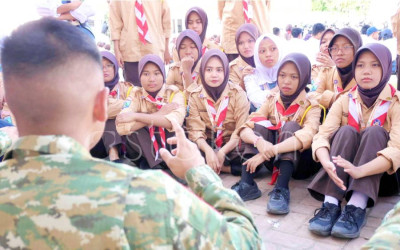 Taruna AAL Bina Karakter Siswa Sekolah Rakyat