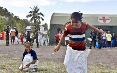 TNI AL Gelar Trauma Healing Pasca Gempa NTT