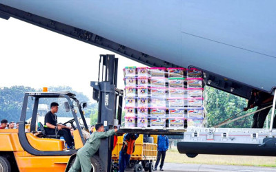 TNI AU dan BNPB Distribusi Bantuan Gempa NTT