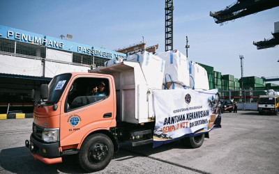 Kemenhub Kirim 7,9 Ton Bantuan ke Korban Gempa NTT Lewat KM Tidar