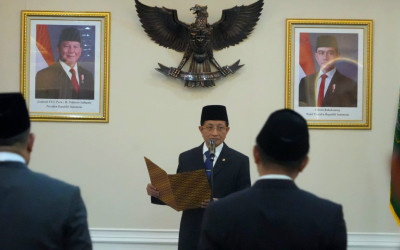 Lantik Eselon II, Menag Titip Masa Depan Santri dan 42 Ribu Pesantren