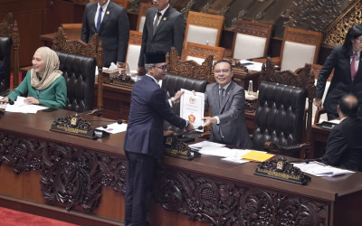 DPR Resmi Sahkan Revisi UUPA Jadi Usul DPR, TA Khalid Spill Pentingnya Penguatan Otonomi & Fiskal Aceh