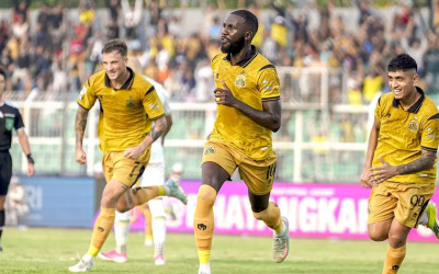 Tandukan Allano Gagalkan Kemenangan Persebaya atas Bhayangkara FC