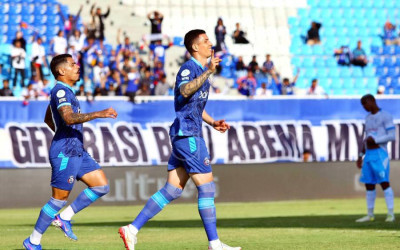 Arema FC Kalahkan Isenmulang Kalteng FC Laga Pembuka