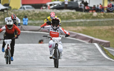 Jasmine Azzahra Sabet Perunggu BMX Putri di Asian Games 2026!