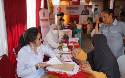 Gerindra Gelar Dokling di Cirebon: 300 Warga Berobat Gratis hingga Dapat Sembako!