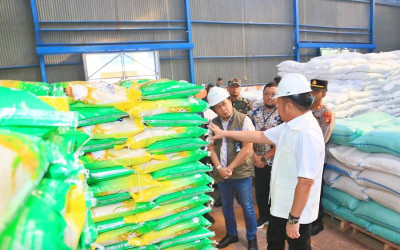 Gubernur Sumatera Selatan Tinjau Stok Beras Bulog Lubuklinggau