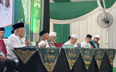 Teken Pakta Integritas, Gus Kikin Langsung Spill Komitmen 5 Tahun ke Depan!