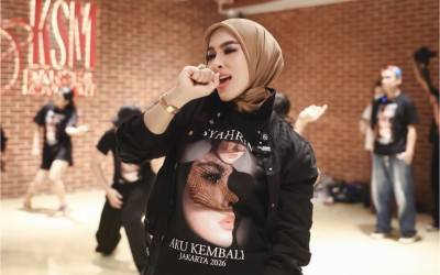 Bikin Pecah! Syahrini Comeback Setelah 7 Tahun Vakum, Kelakuan dan Celotehan di Atas Panggung Bikin Ngakak