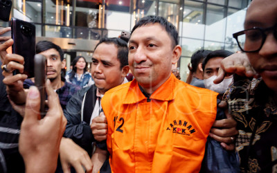 KPK Tahan 8 Orang Kasus OTT Gratifikasi Kementerian ATR/BPN