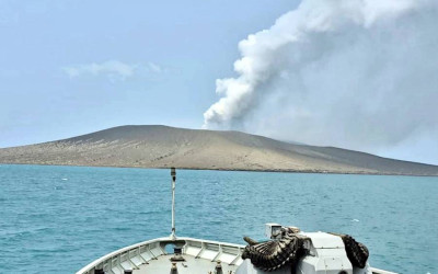Gunung Anak Krakatau Erupsi Lagi, Warga Diminta Jauhi Radius 2 Kilometer