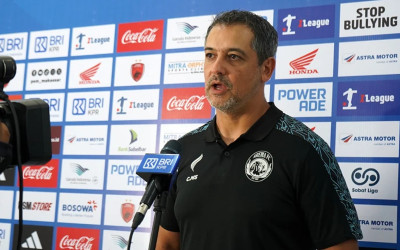 Derby Jatim Memanas: Marcos Santos Peringatkan Arema Waspadai Persik!