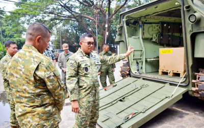 Pangkormar Tinjau Kesiapan Ranpur Amfibi AAV M-35