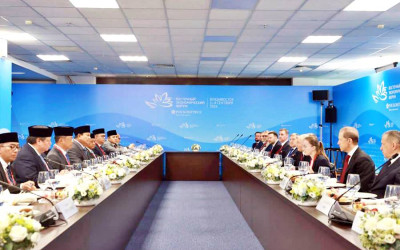 Presiden Prabowo Hadiri Jamuan Makan Siang dengan Vladimir Putin di Vladivostok