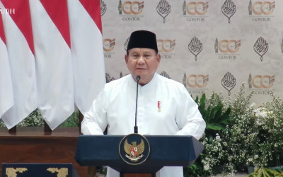 Kesyukuran 100 Tahun Gontor,  Presiden Prabowo Menangis Usai Peluk Dubes Palestina