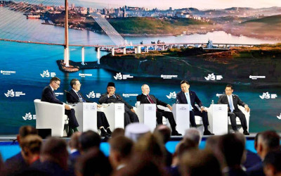 Langkah Diplomasi Presiden Prabowo di Rusia: Tegaskan Politik Bebas Aktif, Putin Sebut Indonesia 'Pemain Kunci' Dunia!