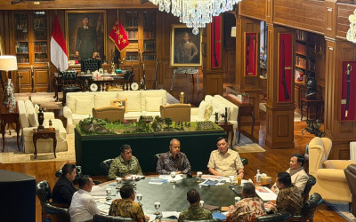 Presiden Prabowo Kumpulin Para Menteri di Hambalang: Gaspol Hilirisasi & Bersih-Bersih BUMN!