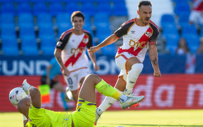 Bang Emil Tampil Tangguh! Rayo Vallecano Sikat Espanyol 2-1