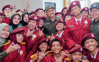 Mensos Minta Wali Asuh Sekolah Rakyat Dampingi Siswa Pakai Hati