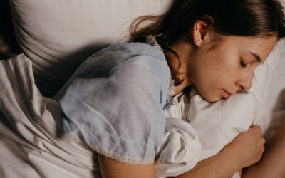 Balas Dendam Tidur di Weekend? Ternyata Ngga Seburuk Itu Lho! Simak Penjelasannya