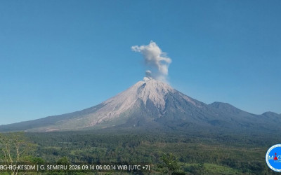Gunung Semeru Kembali Erupsi Semburkan Abu 1.000 Meter, PVMBG Peringatkan Radius Bahaya Hingga 13 Km!