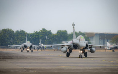 Langit Jakarta Saksi Bisu: Jet Rafale dan A400M TNI AU-Prancis Beraksi di AMX Pegase 2026