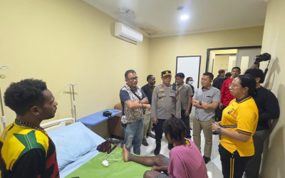 Satgas Damai Cartenz Kembalikan Demerina ke Keluarga, Korban Penyanderaan di Jila Papua