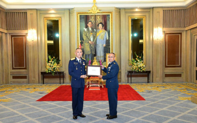 Harumkan Nama Bangsa! Kolonel TNI AU Lulus Sekolah Perang Thailand Predikat Cumlaude