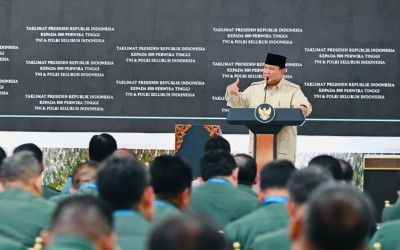 Presiden Prabowo Beri Taklimat Khusus ke 800 Pati TNI-Polri, Tekankan Tantangan Bangsa ke Depan