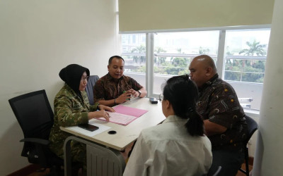 Kejagung Limpahkan Lima Tersangka Kasus Motor Listrik di BGN ke JPU