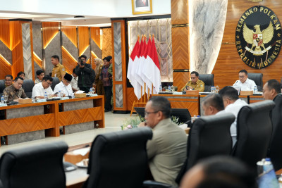 Sederet Inovasi Pemerintah Tangani Karhutla: Pemanfaatan Surfaktan hingga Operasi Dry Ice