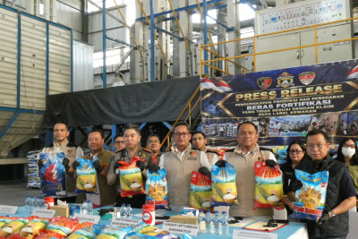 Polri Bongkar Produksi 525 Ton Beras Fortifikasi, Kandungan Tak Sesuai Label