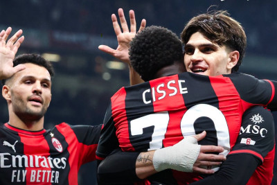 Bologna Hajar AC Milan 4-2, Samuel Mbangula Hattrick