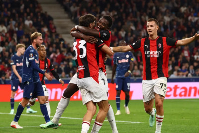 Hattrick Alphadjo Cisse Bawa AC Milan Bantai Salzburg 4-0