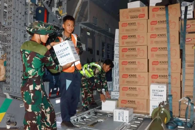 TNI Kirim 100 Ton Lebih Bantuan Presiden untuk Warga Terdampak Karhutla di Palangka Raya