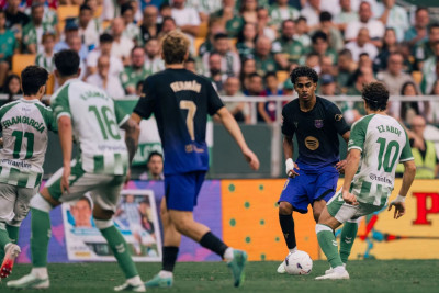 Bantai Real Betis 5-2, Barcelona Jaga Rekor Sempurna