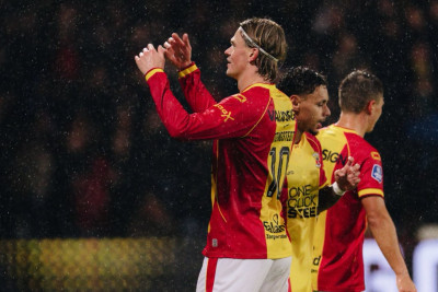 Eredivisie: Dean James Starter, Go Ahead Eagles Tundukkan Telstar 3-2