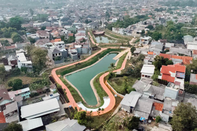 Momen Gubernur Pramono Anung Resmikan Dua Embung di Jakarta Timur