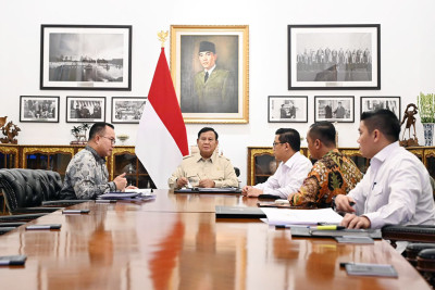 Presiden Prabowo Terima Paparan Riset tentang Penanganan Karhutla dari Kepala BRIN