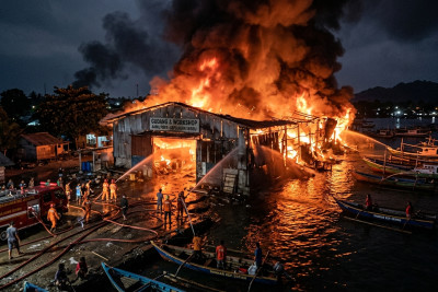 Geger! Gudang Pembuatan Kapal di Kepulauan Seribu Hangus Terbakar, Diduga Imbas Korsleting Listrik