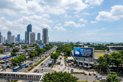Weekend Vibe Check: DKI Jakarta Cerah Berawan Seharian, Asap Karhutla Dipastikan Keburu Kabur!