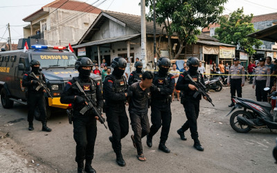 Gebrakan Densus 88! 12 Tersangka Kasus Terorisme Lintas 6 Provinsi Sukses Digulung