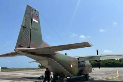 Pesawat NC-212 TNI AU Jalankan Modifikasi Cuaca Bantu Tangani Karhutla di Kalimantan