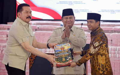 Presiden Prabowo Saksikan Satgas PKH Serahkan 259 Ribu Ha Lahan ke Negara