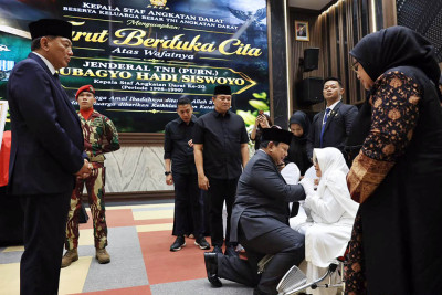 Presiden Prabowo Melayat Mantan KSAD Almarhum Subagyo HS